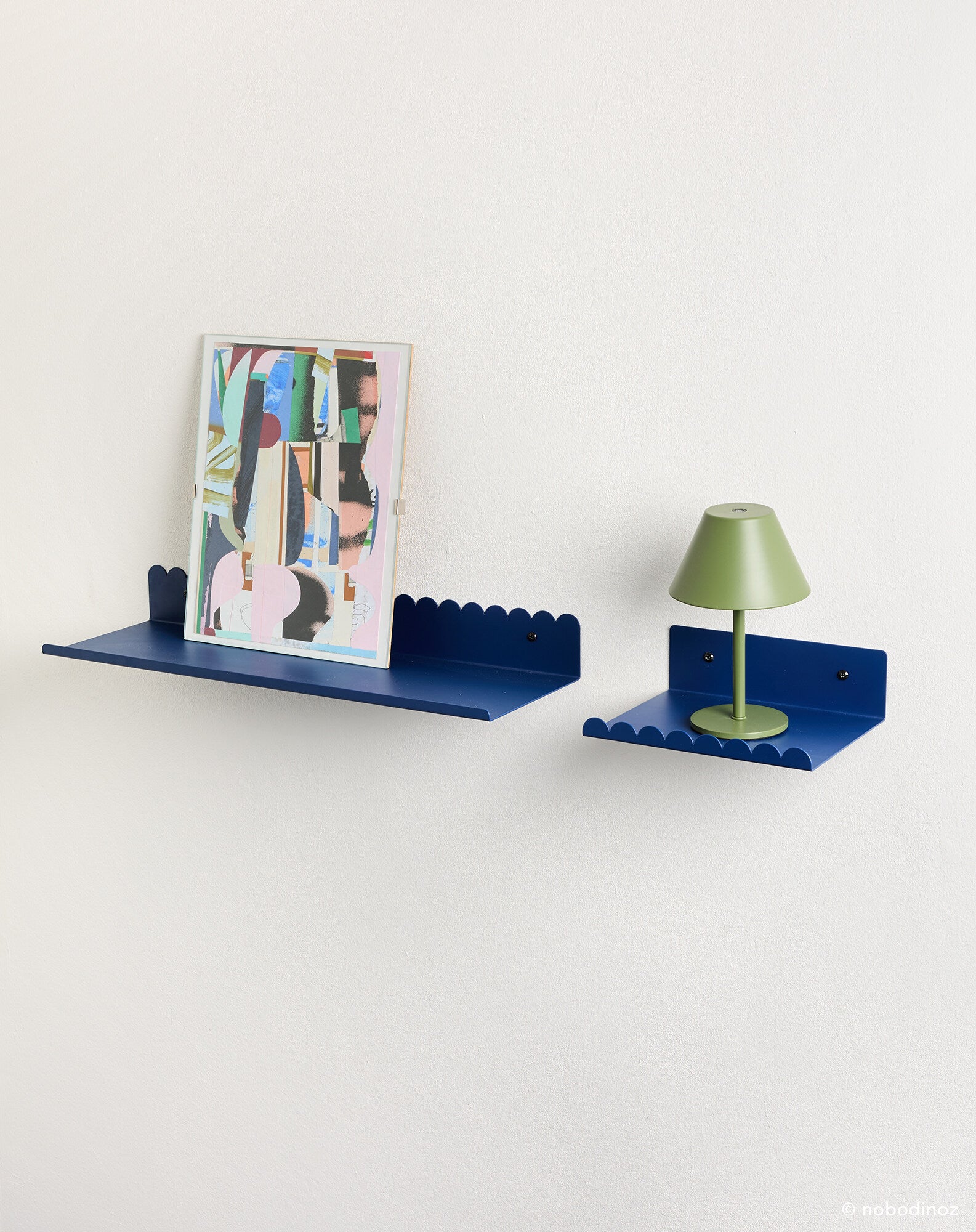 Lacquered steel wall small shelf