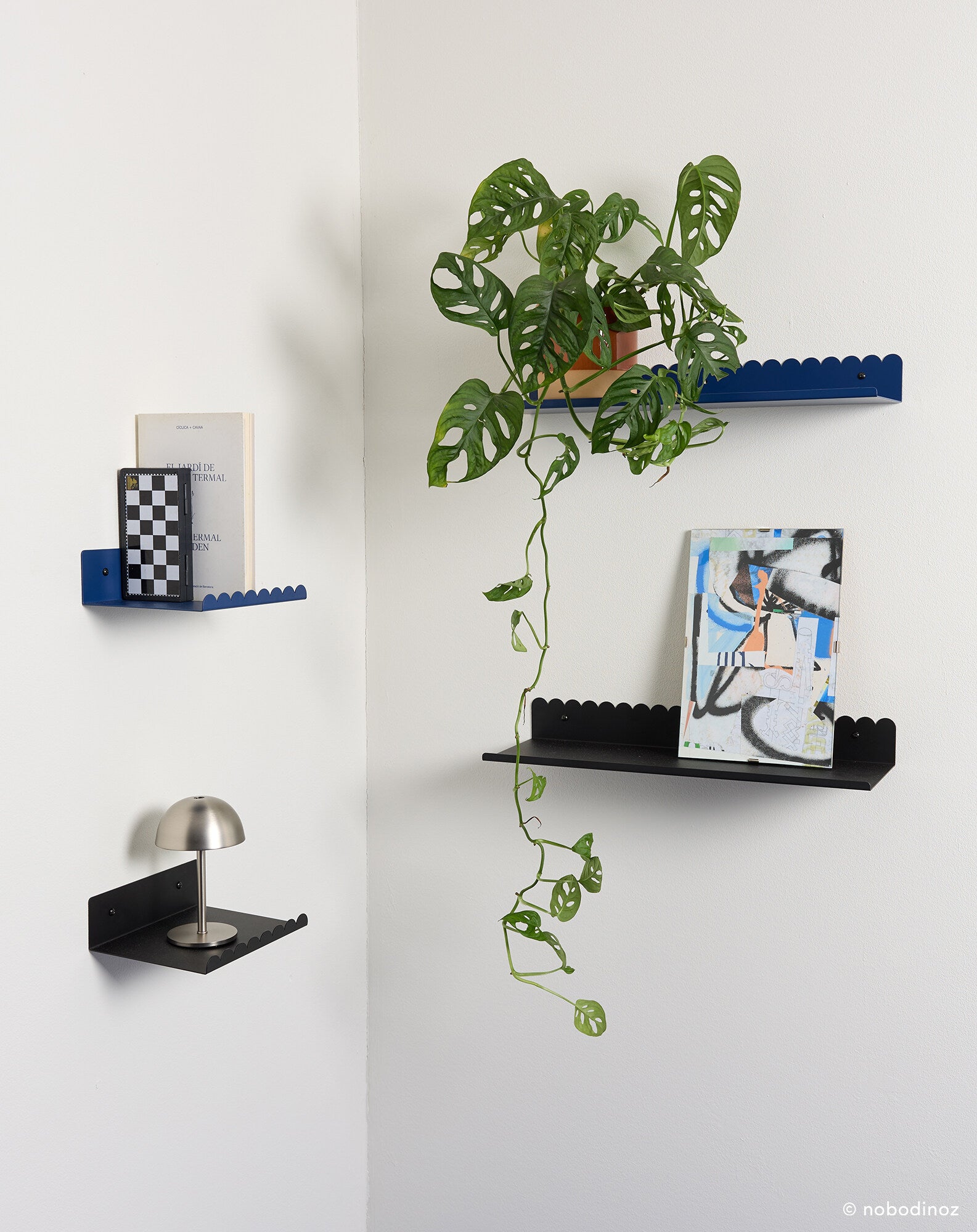 Lacquered steel wall small shelf