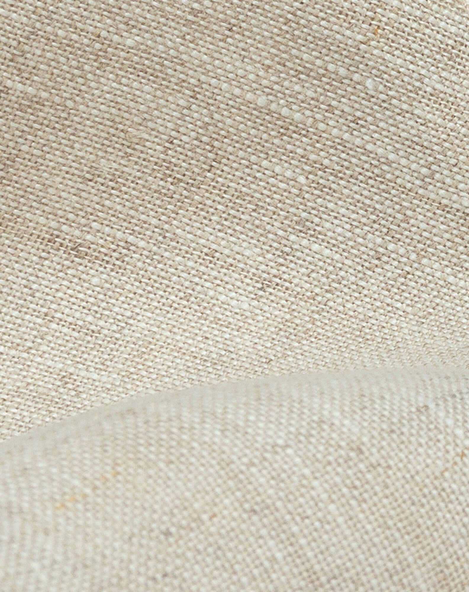 Cloud cushion in washed French linen L1N0