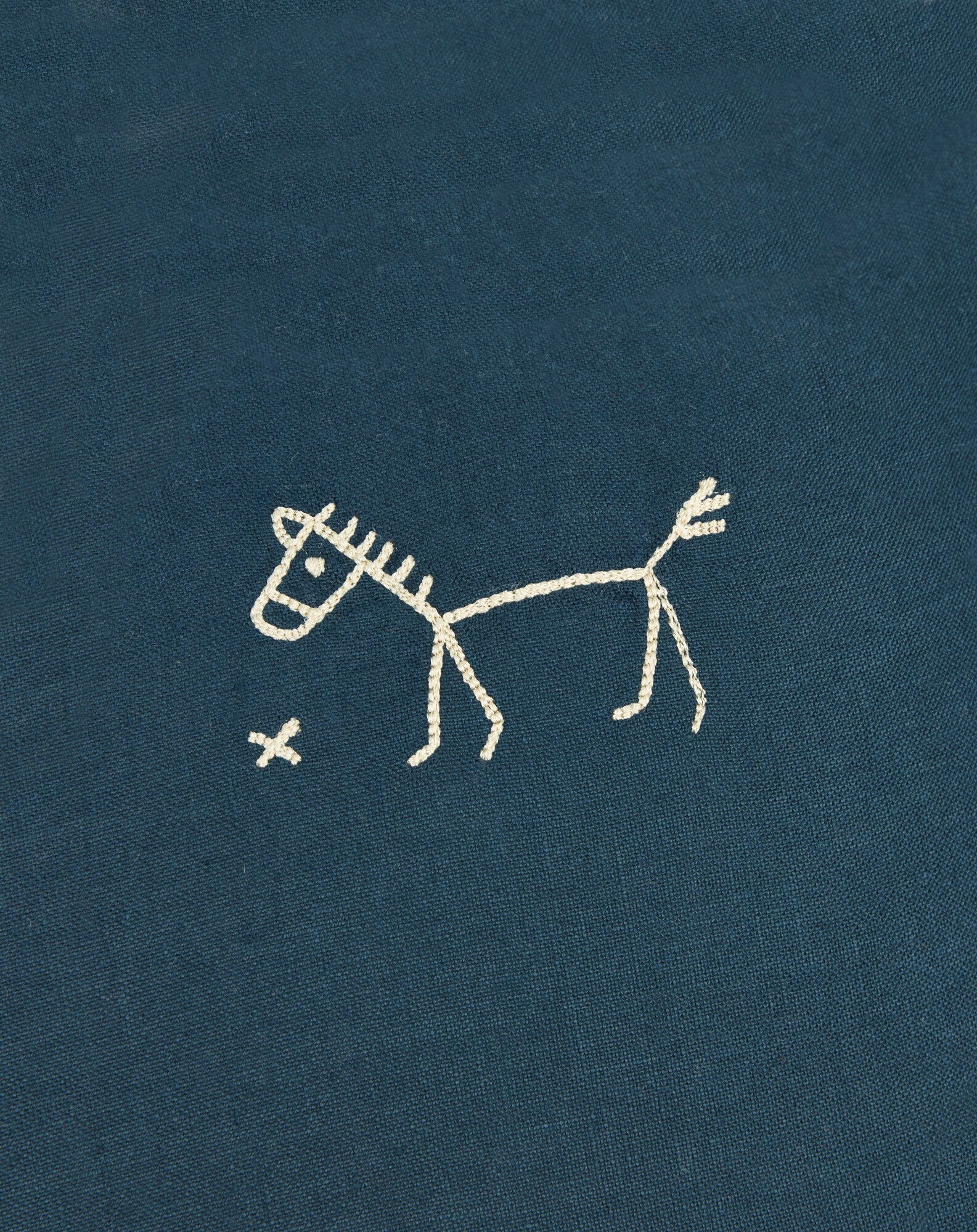 Coussin carré brodé en lin français lavé L1N0