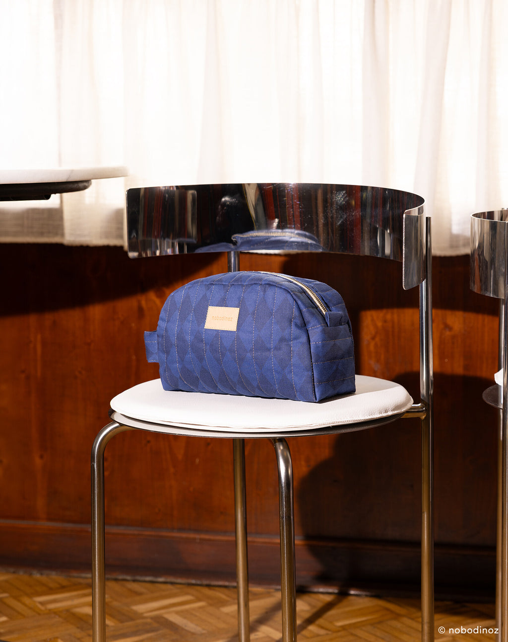 Waterproof vanity case Hyde Park