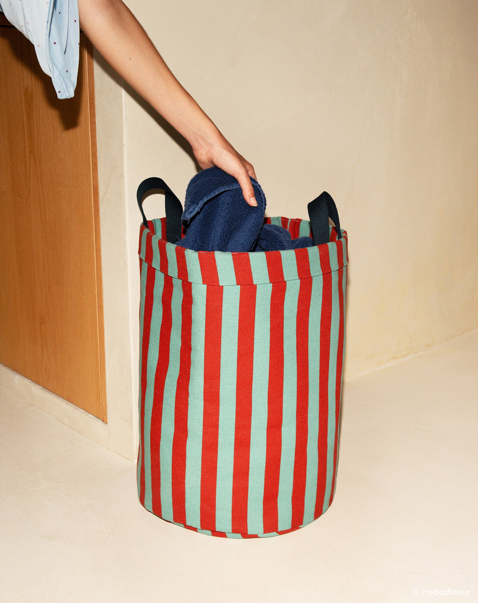 Round large storage basket