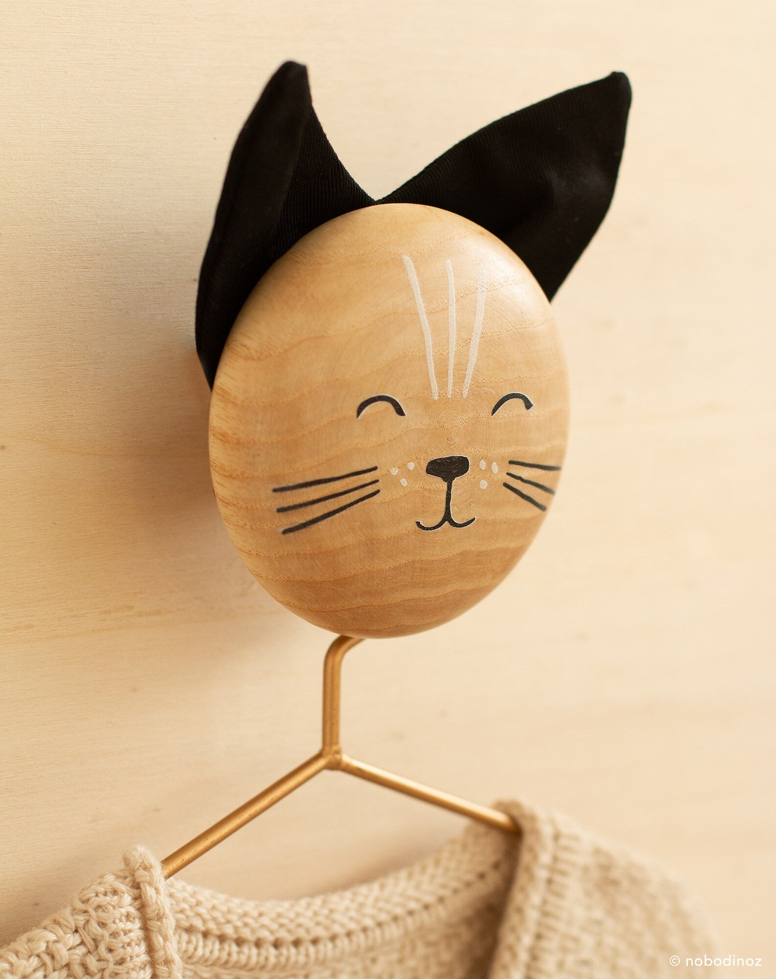 Wooden wall hanger