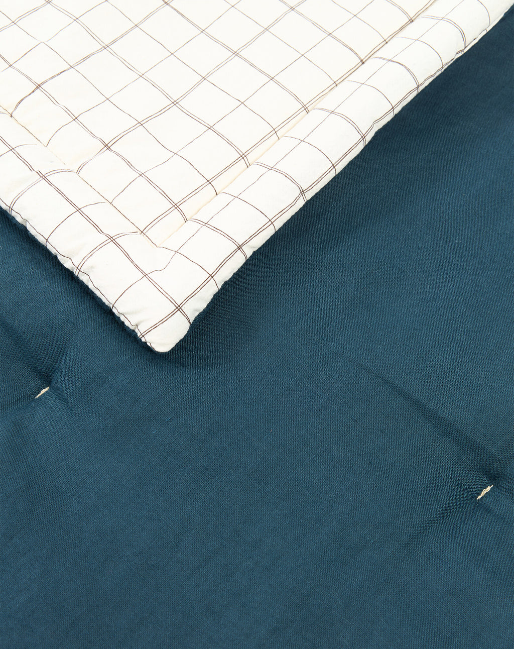 Quilt in washed French linen L1N0