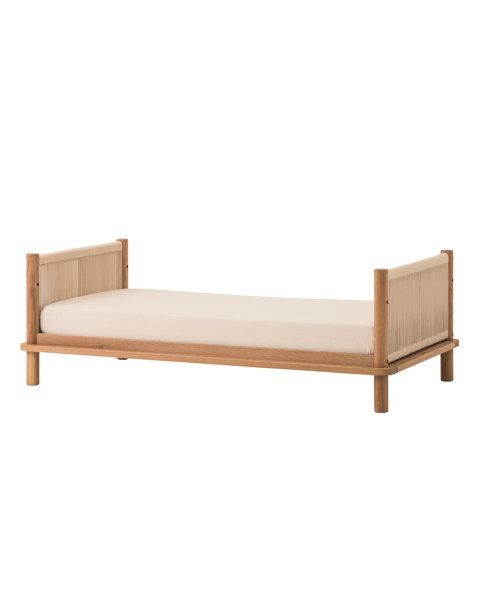 Junior bed in solid oak wood Latitude