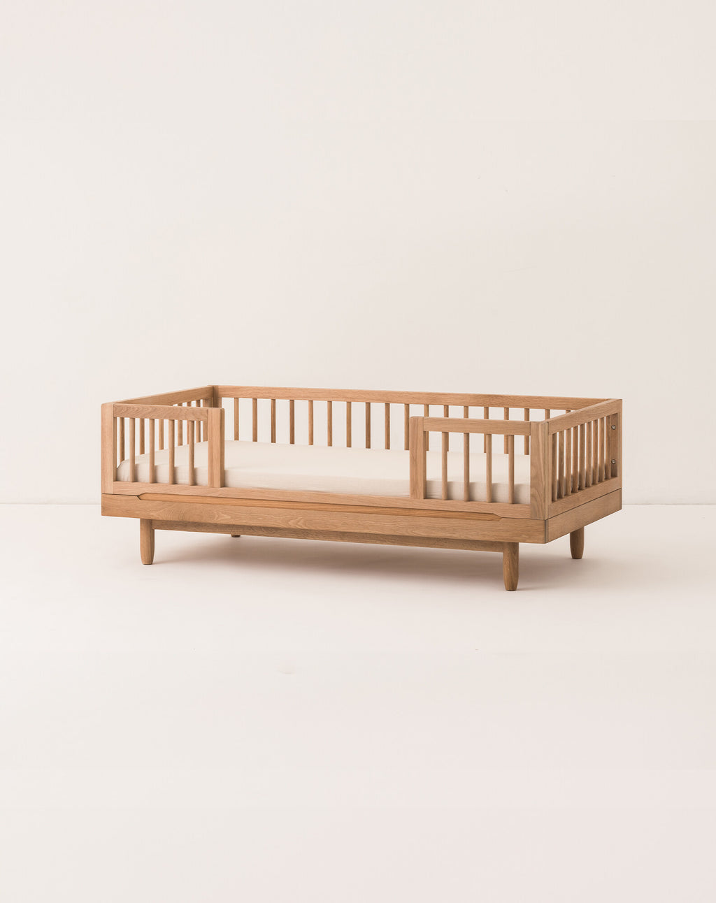 Cama junior de roble macizo Pure