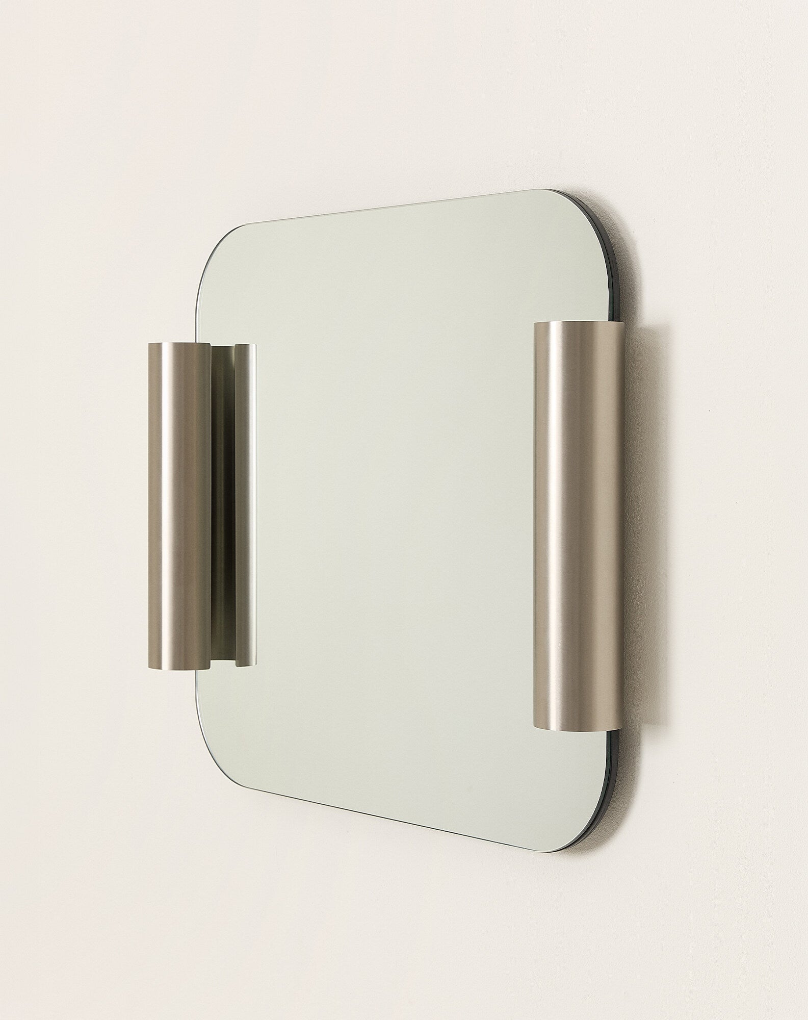 Brushed stainless steel Roll mirror