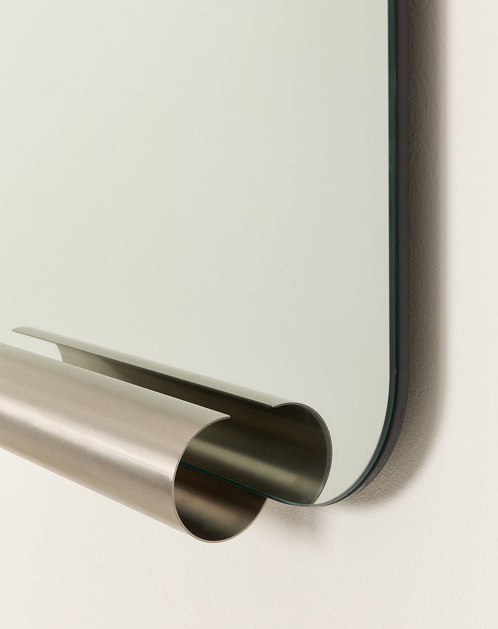 Brushed stainless steel Roll mirror