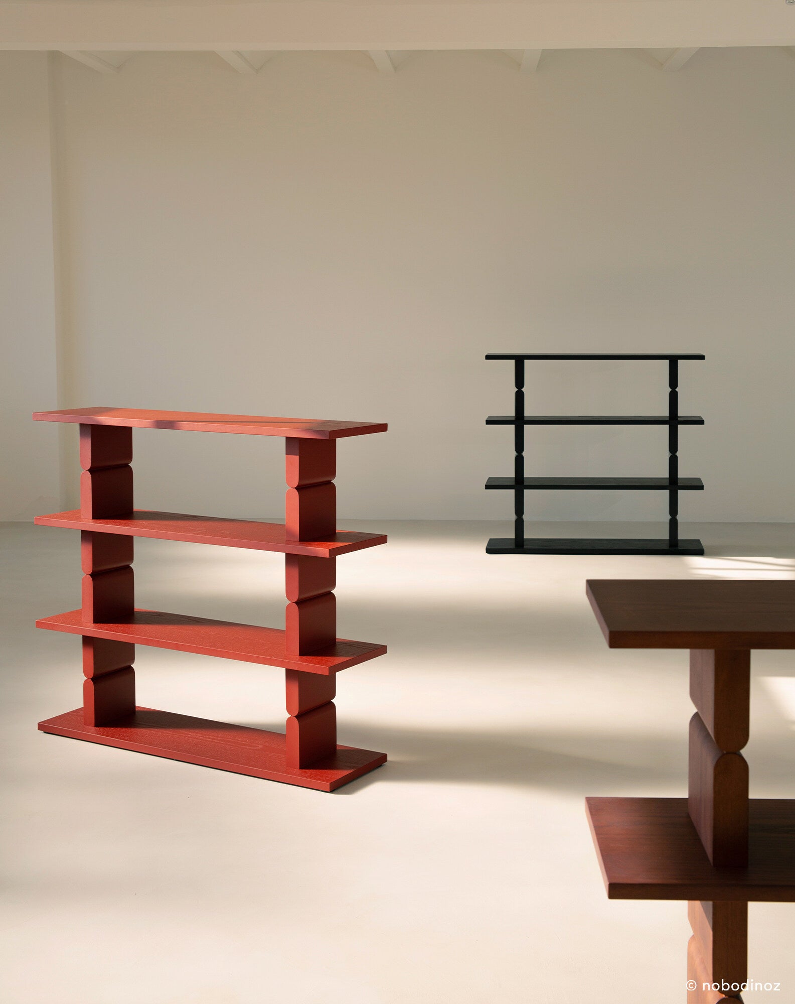 Bibliothèque en bois peint noon