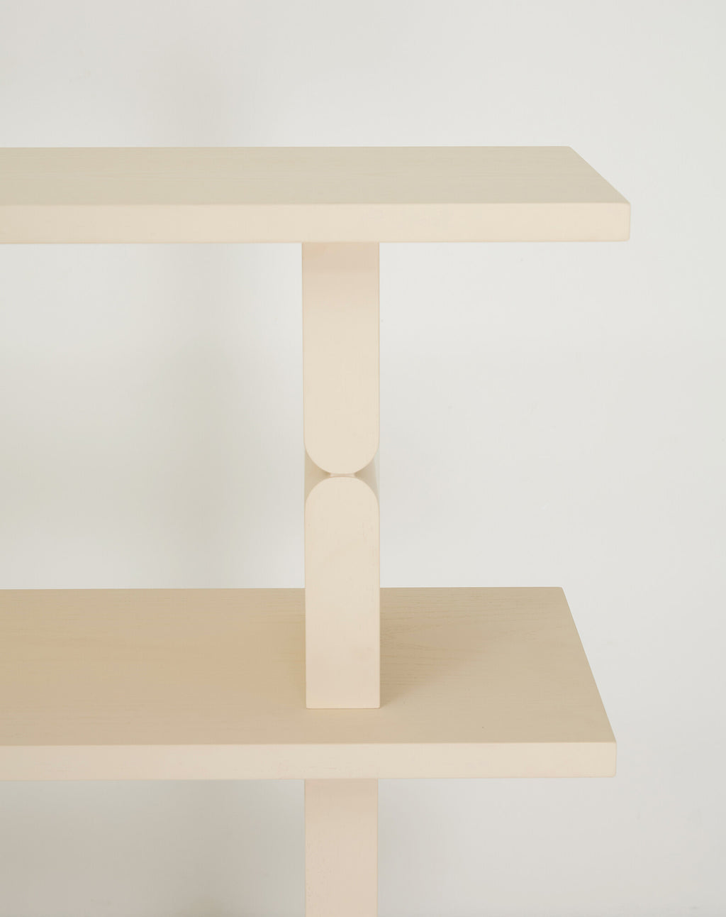 Estantería de madera pintada noon