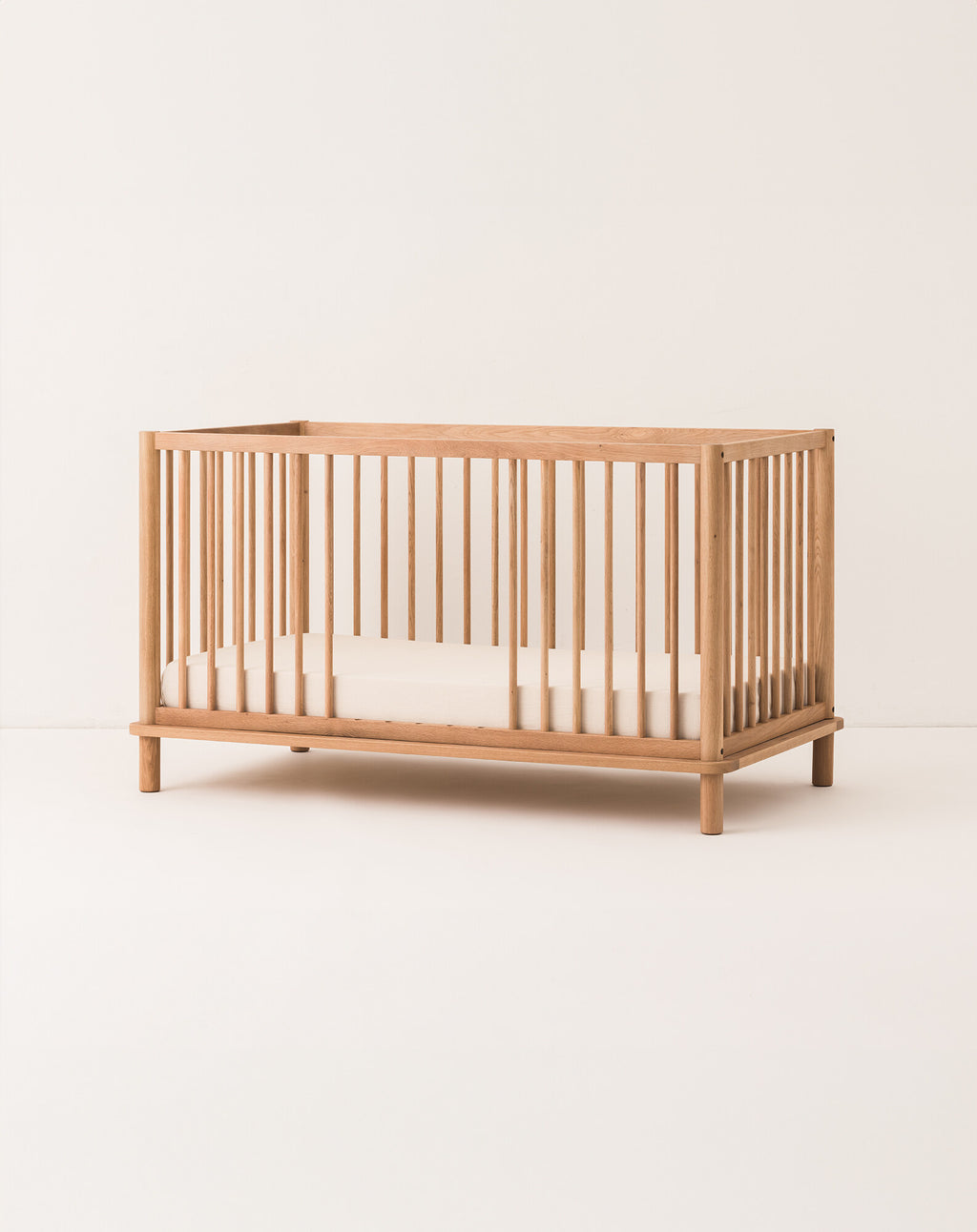 Lit bébé évolutif en bois de chêne massif Latitude