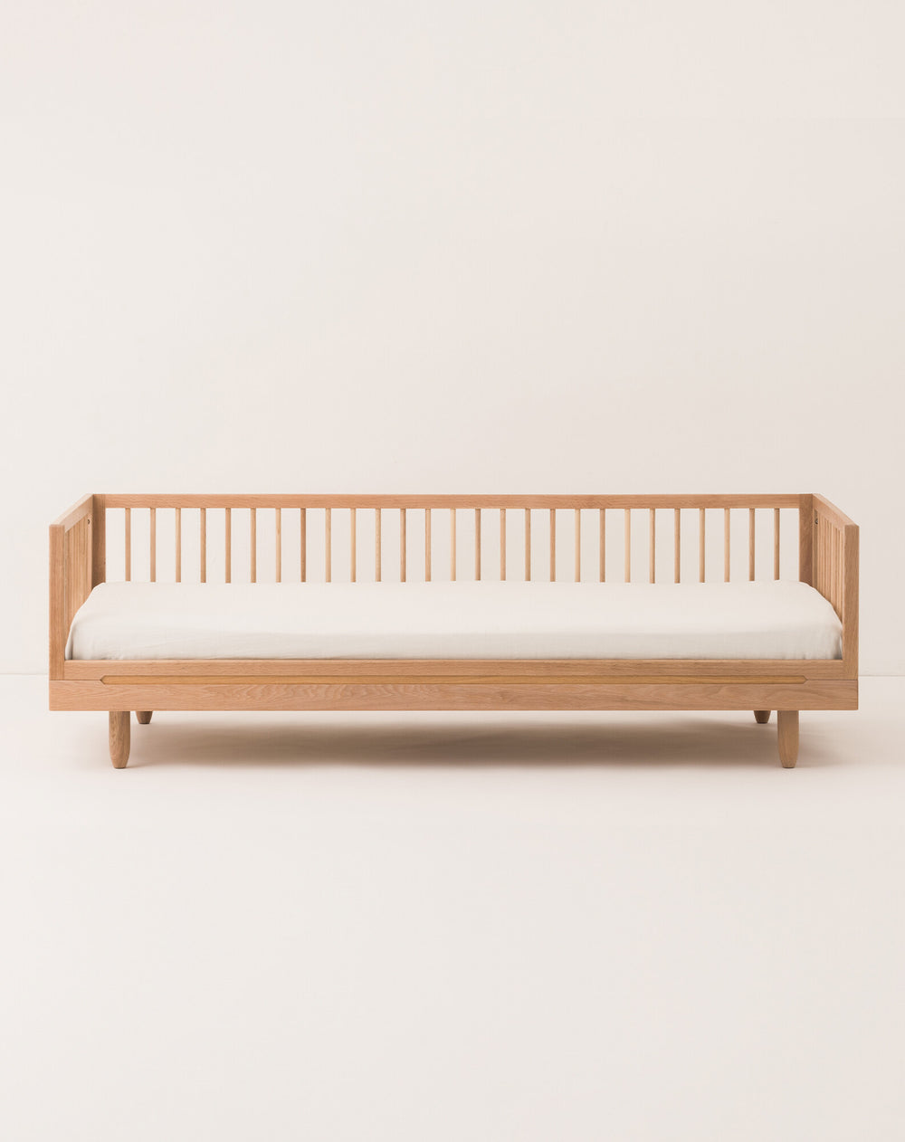 Cama adulto de roble macizo + extensión sofa Pure