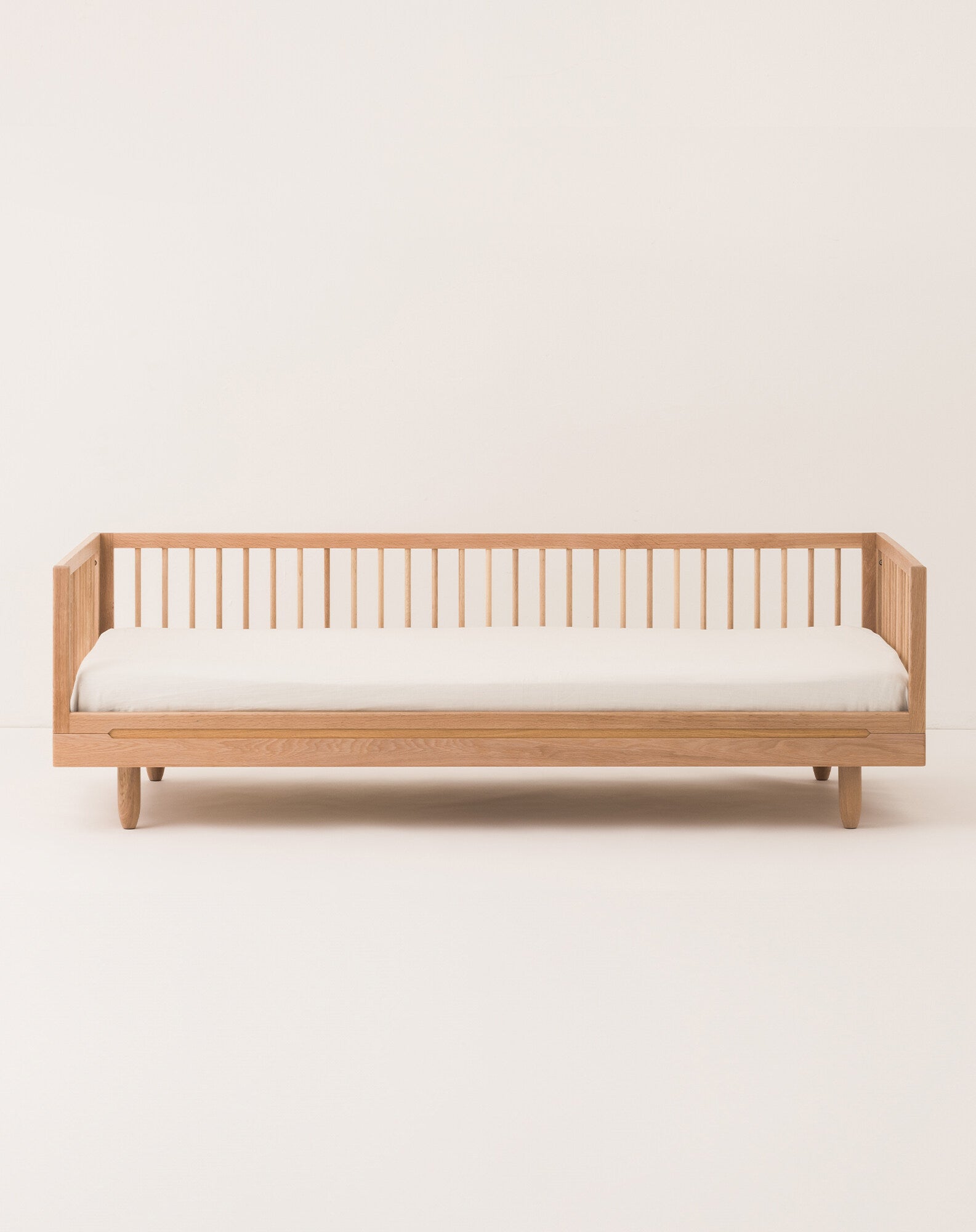 Lit individuel en chêne massif + extension sofa Pure