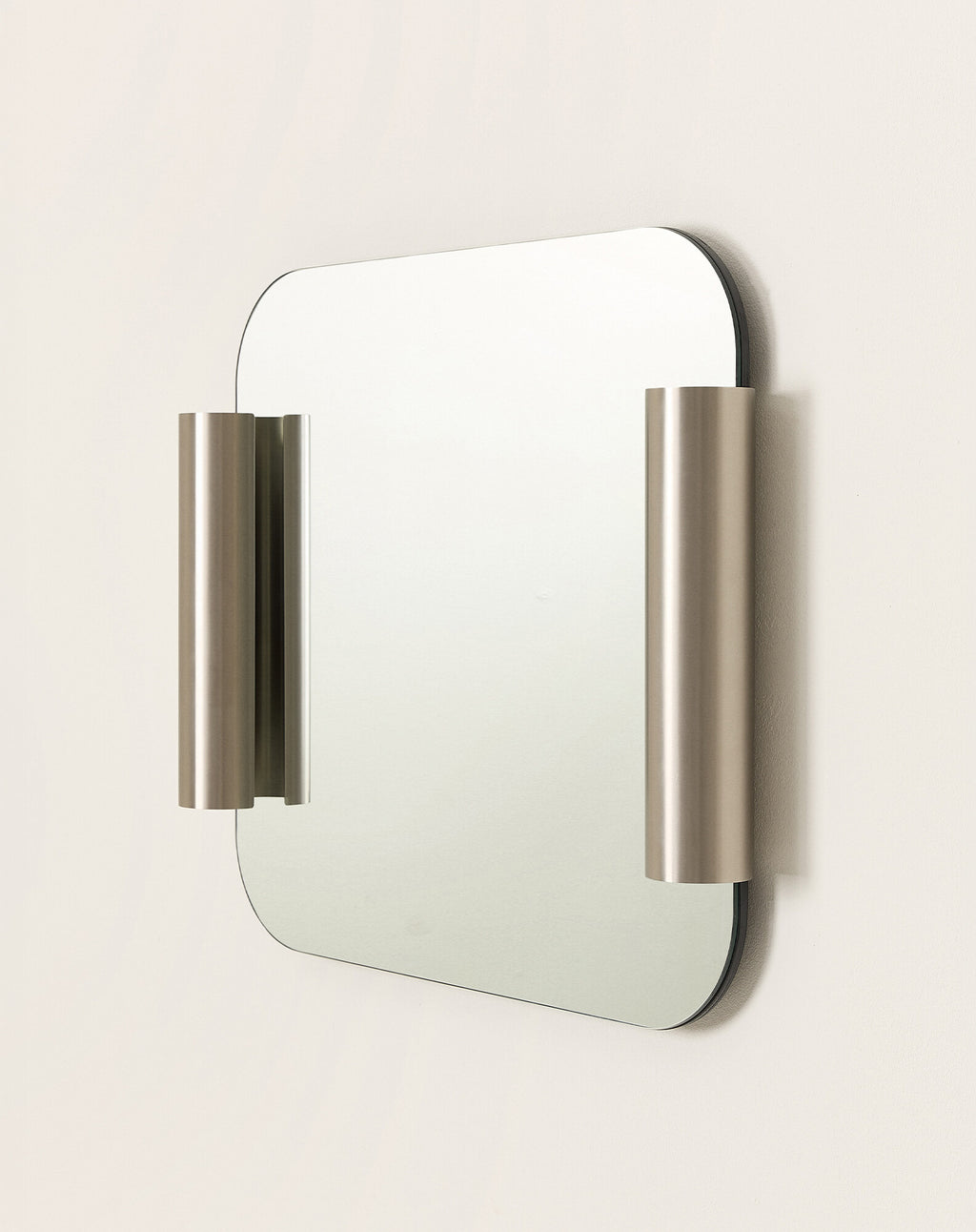 Miroir Roll en acier brossé